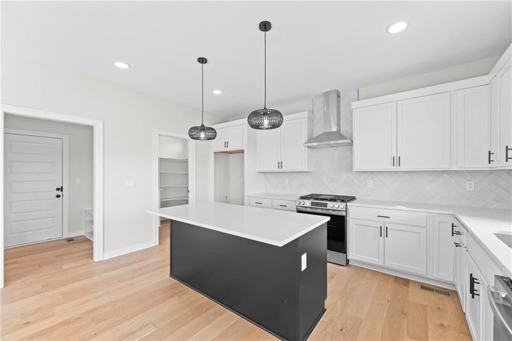 18637 W 193rd Street — photo 16