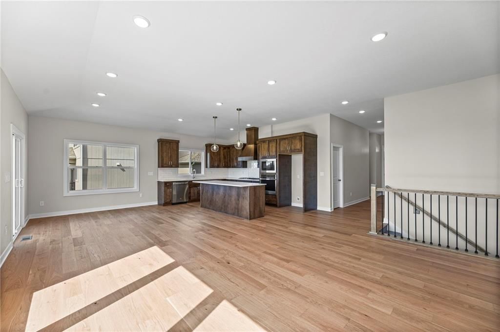 18615 W 193rd Street — photo 10