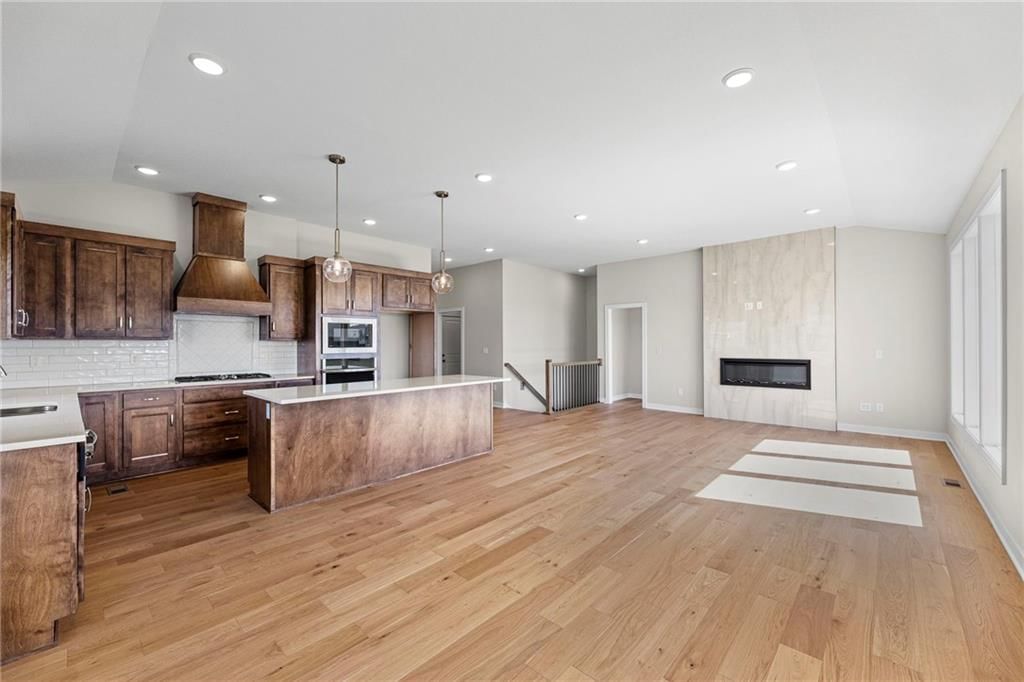 18615 W 193rd Street — photo 14