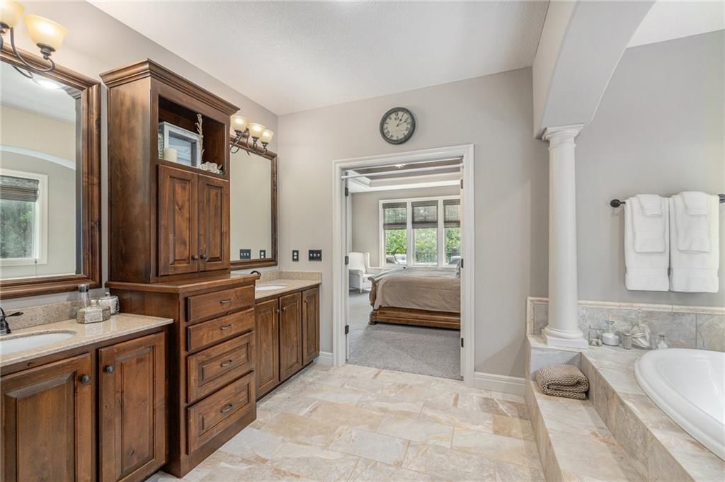Photo 19 of 47 - 20805 W 68TH Terrace