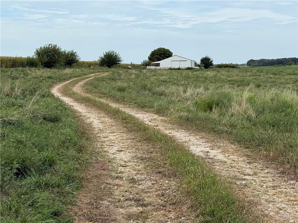 S Grant Road — photo 13