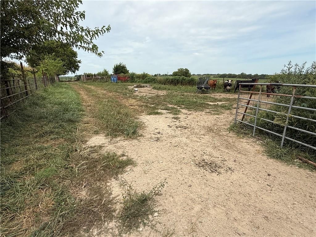 S Grant Road — photo 20