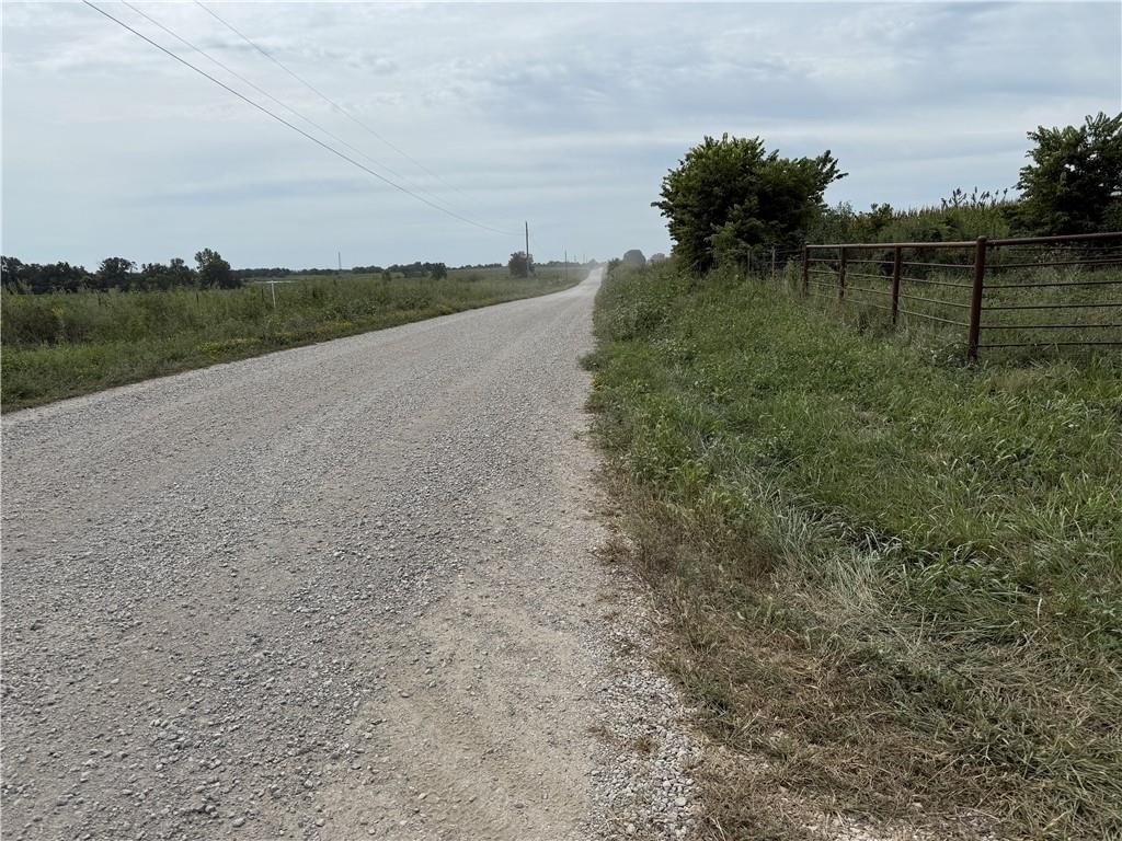 S Grant Road — photo 24