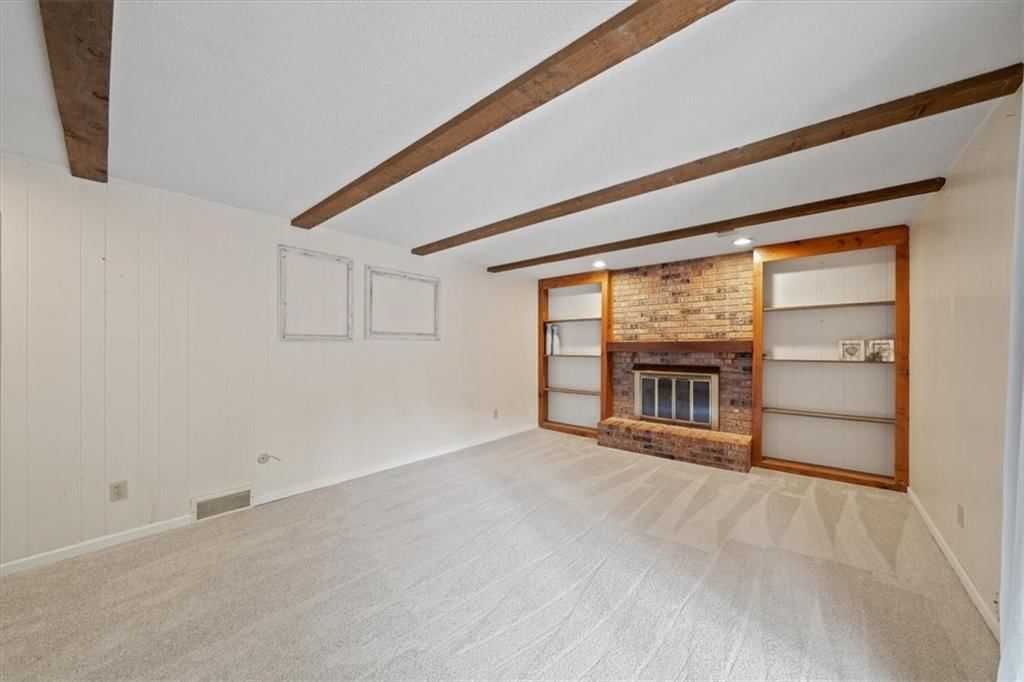 Photo 26 of 47 - 1904 S Lindenwood Drive