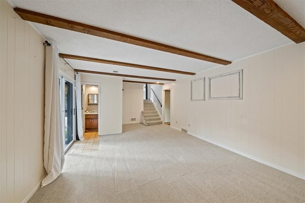 Photo 27 of 47 - 1904 S Lindenwood Drive