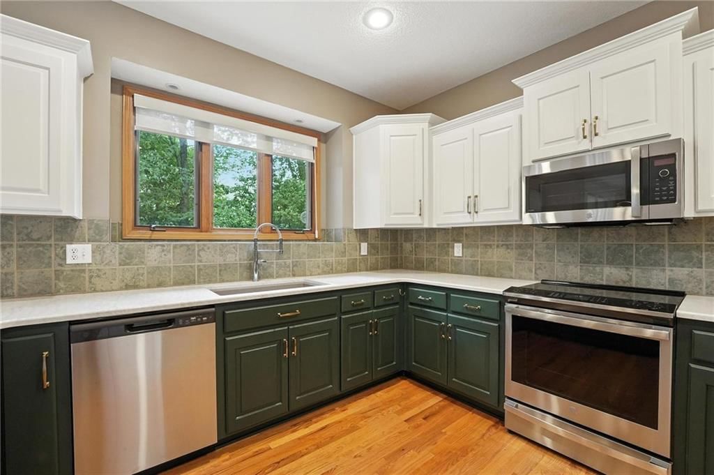 Photo 10 of 51 - 915 NE 102ND Street