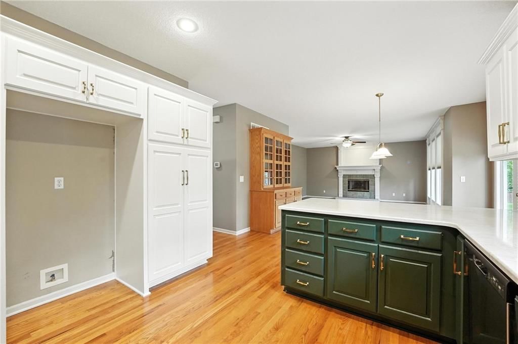 Photo 12 of 51 - 915 NE 102ND Street