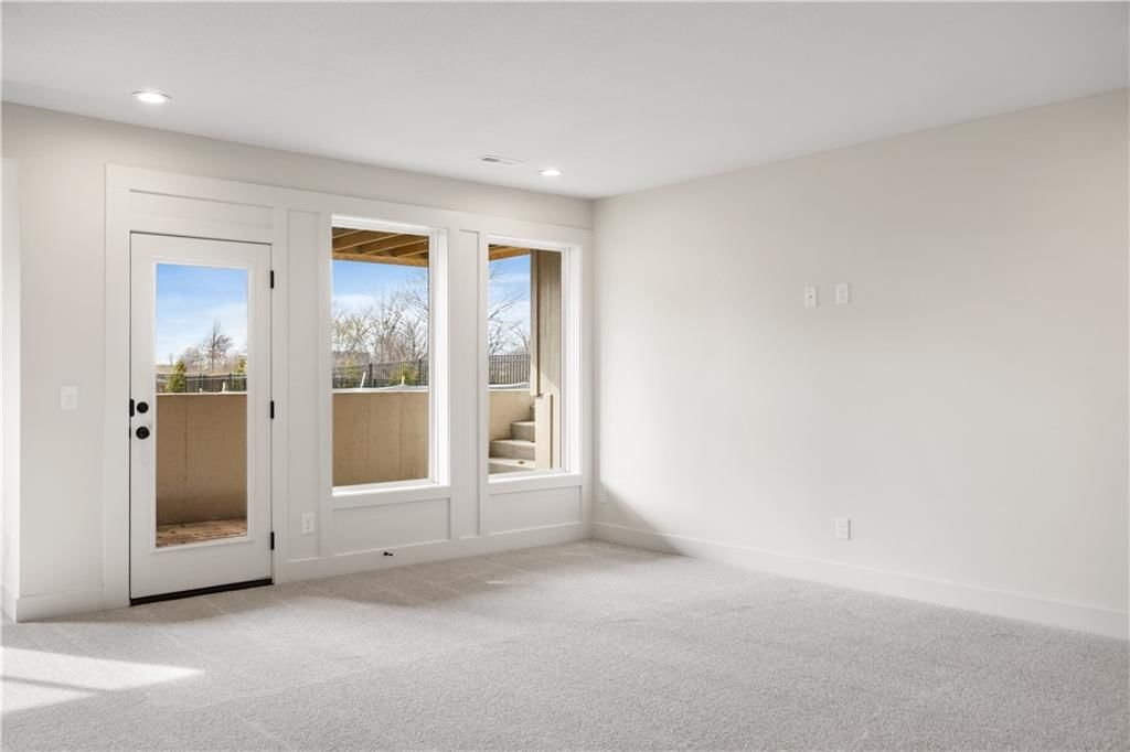 18460 Pawnee Lane — photo 32