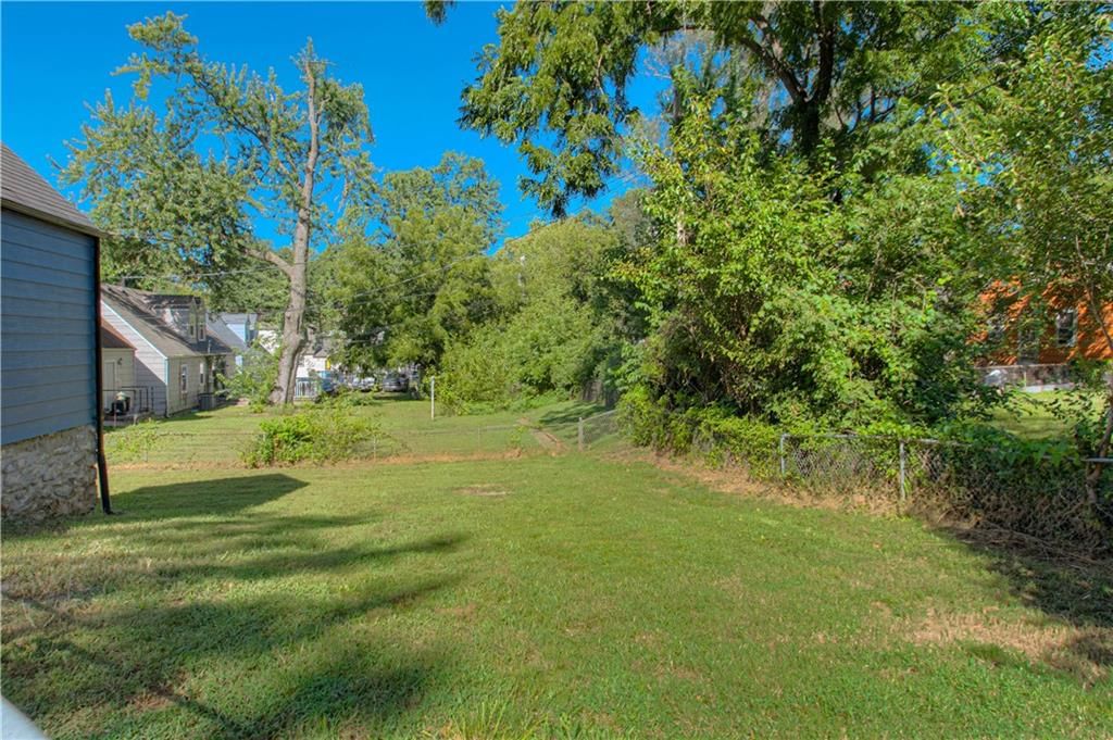 Photo 29 of 31 - 8014 Tracy Avenue