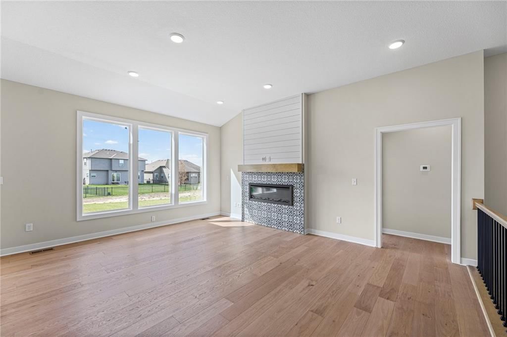 18549 W 193rd Street — photo 8