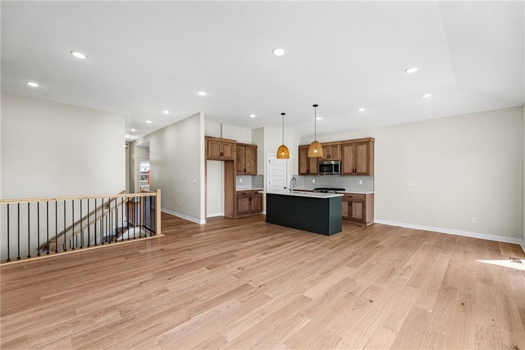 18549 W 193rd Street — photo 9