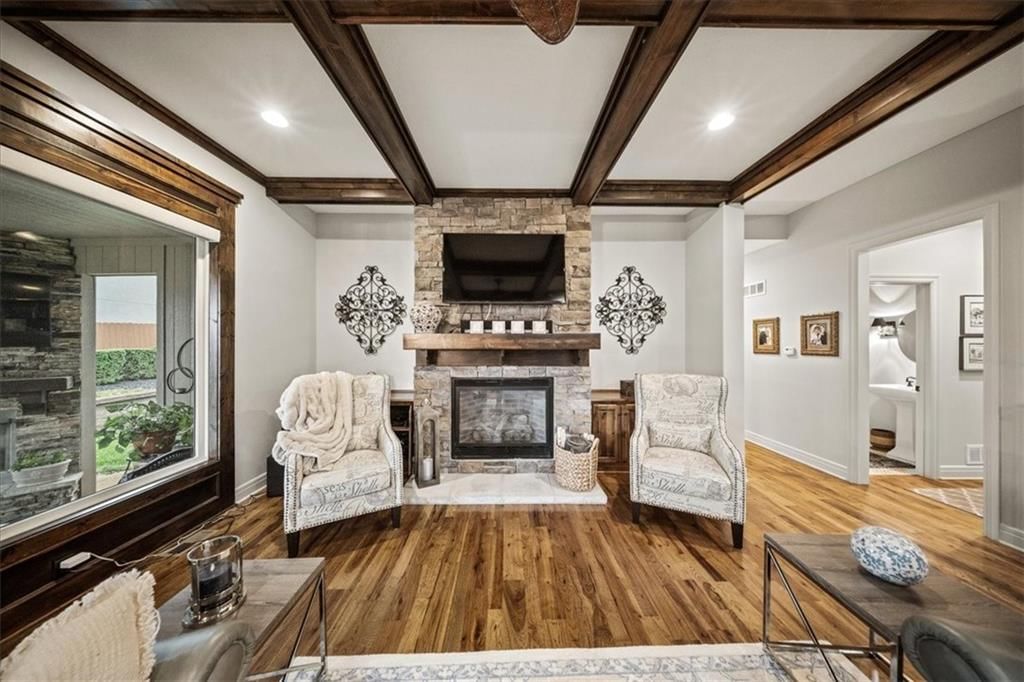 Photo 19 of 75 - 15609 Linden Street