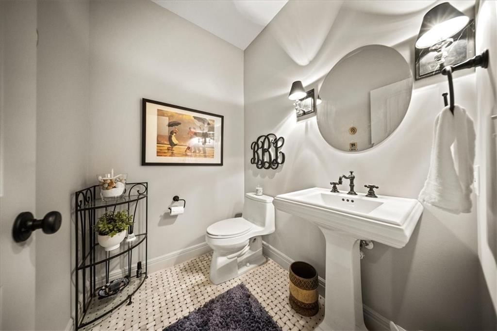 Photo 27 of 75 - 15609 Linden Street