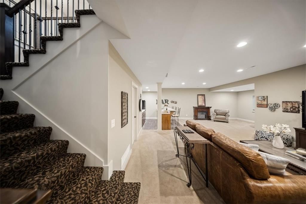 Photo 37 of 75 - 15609 Linden Street