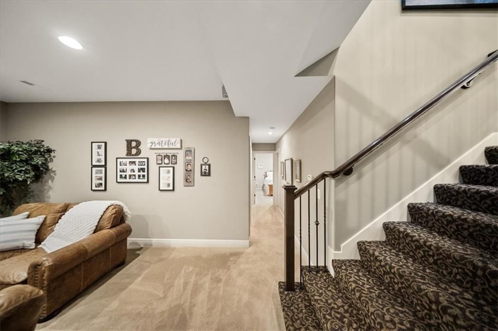 Photo 49 of 75 - 15609 Linden Street