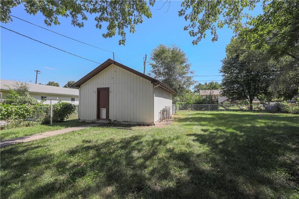 Photo 5 of 20 - 206 N Jefferson Street