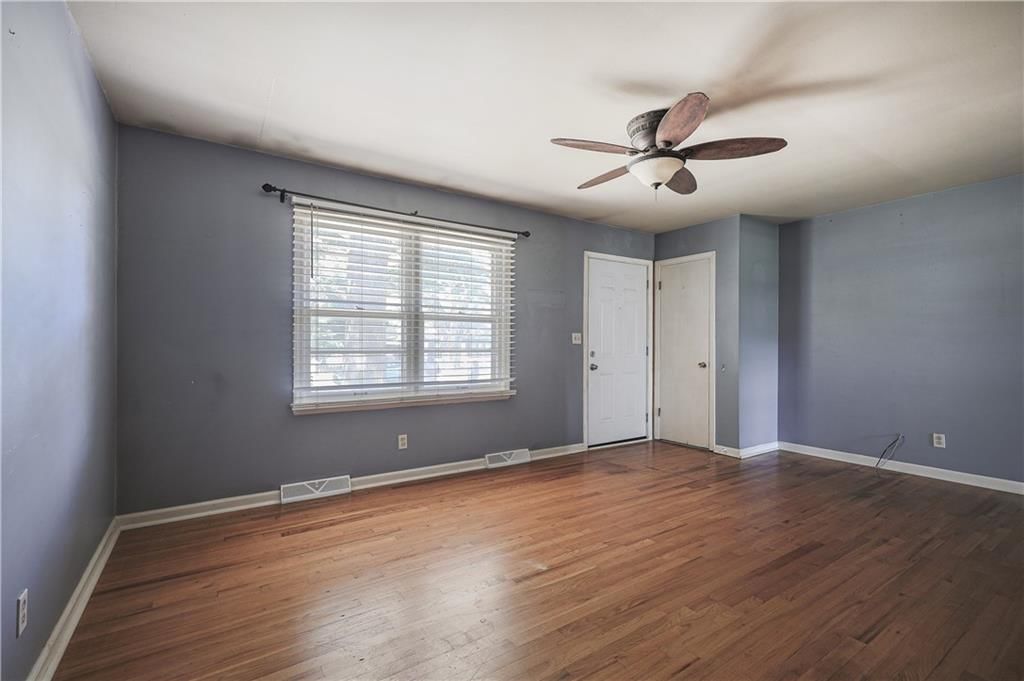 Photo 10 of 20 - 206 N Jefferson Street