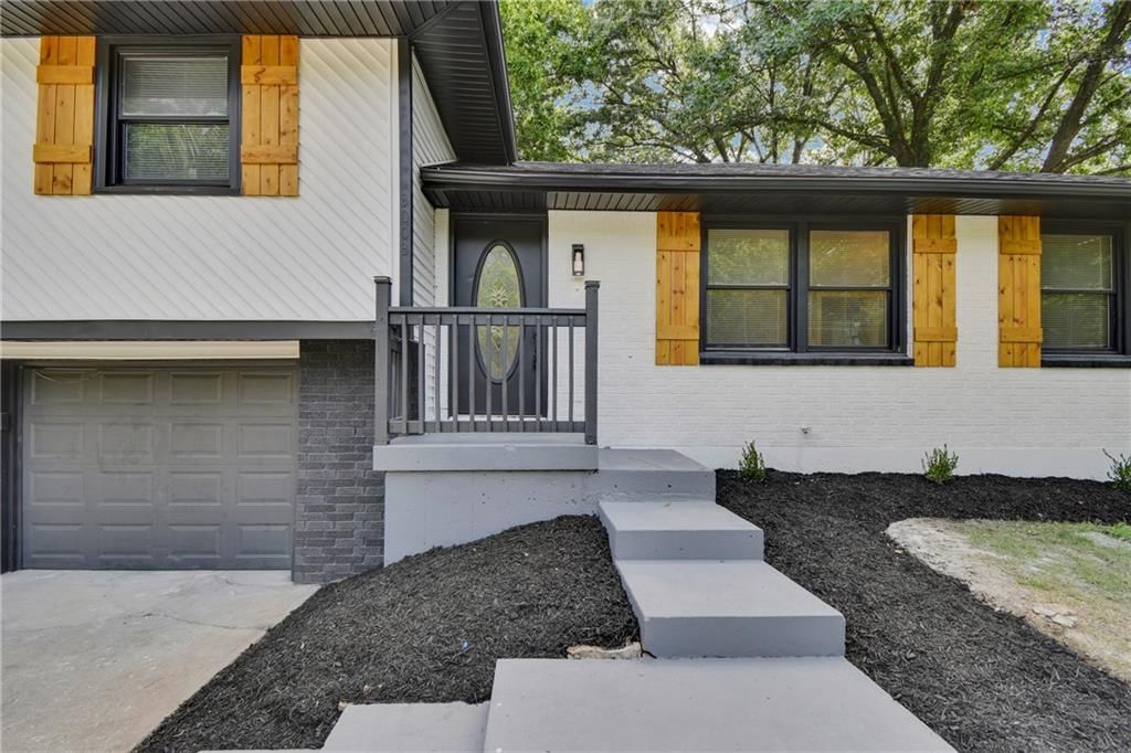 Photo 5 of 41 - 3003 N 79th Street
