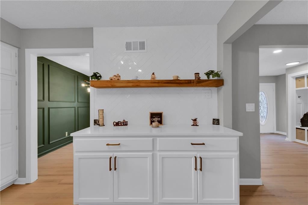 Photo 19 of 41 - 3003 N 79th Street