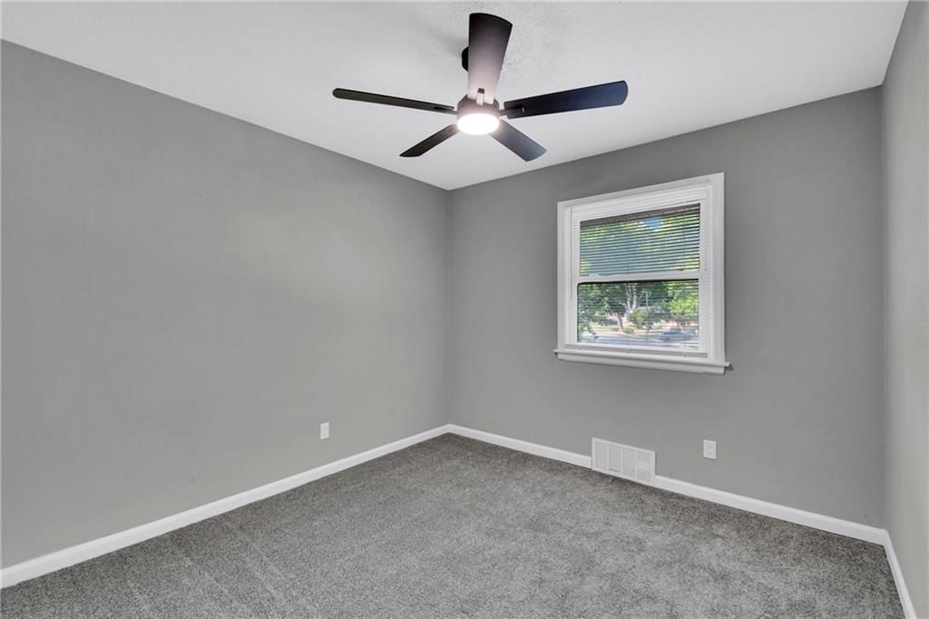 Photo 27 of 41 - 3003 N 79th Street