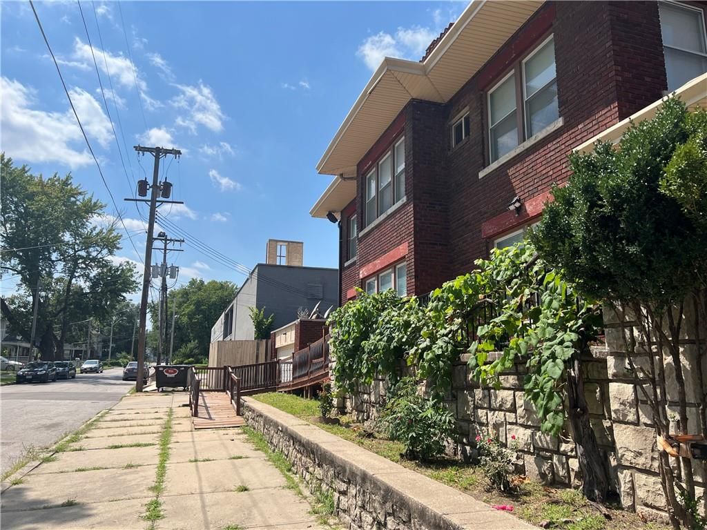 934 Norton Avenue — photo 18