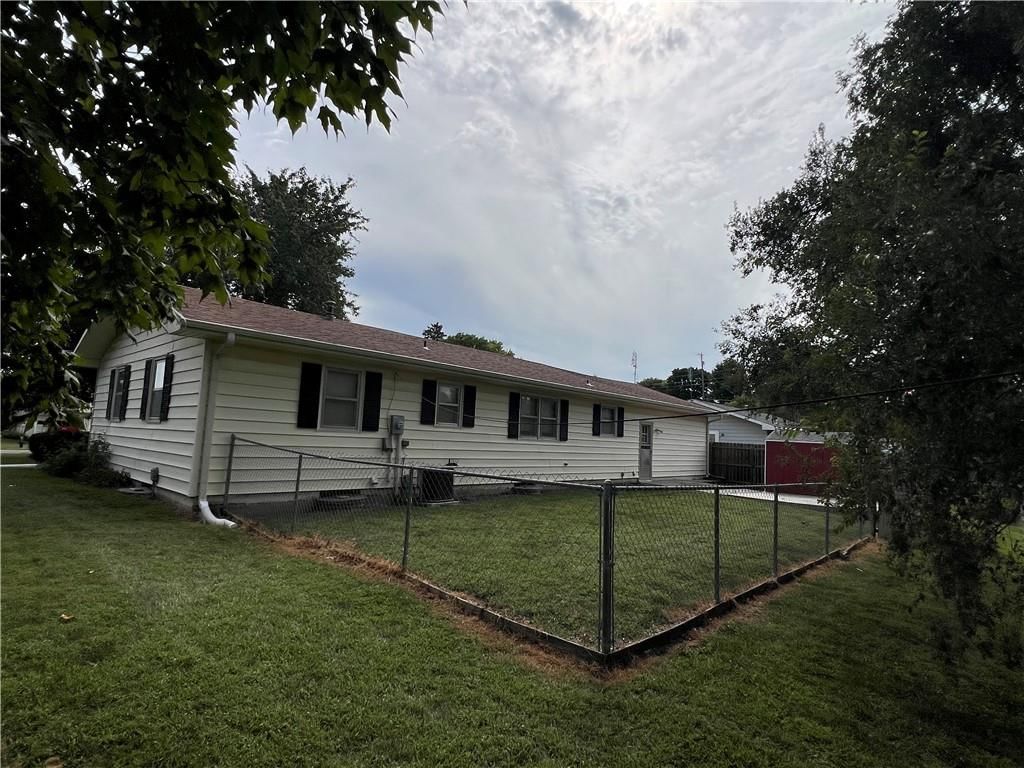 601 W Elk Street — photo 43