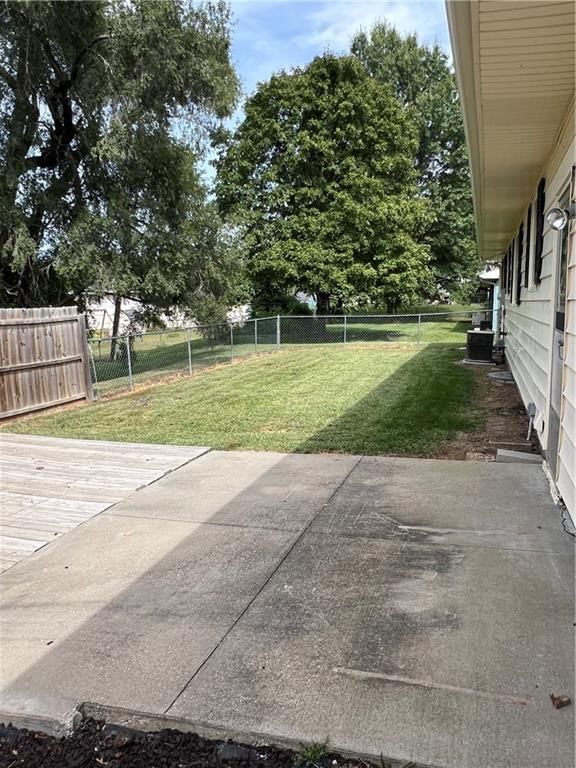601 W Elk Street — photo 46