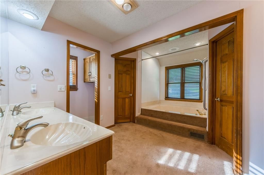 8605 N Beaman Avenue — photo 18