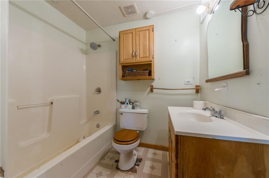 8605 N Beaman Avenue — photo 35