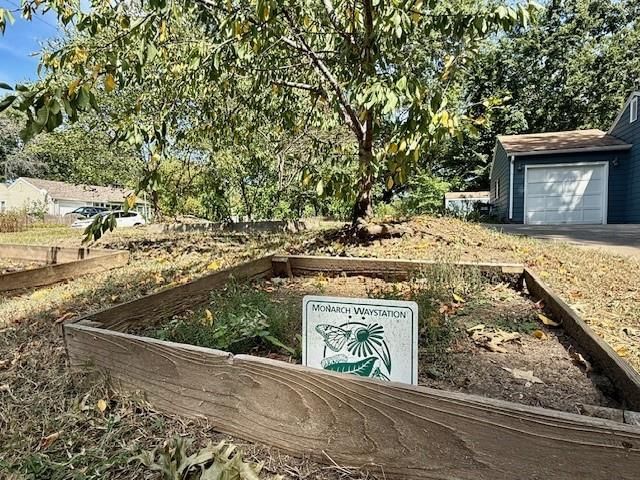 800 Madeline Lane — photo 32