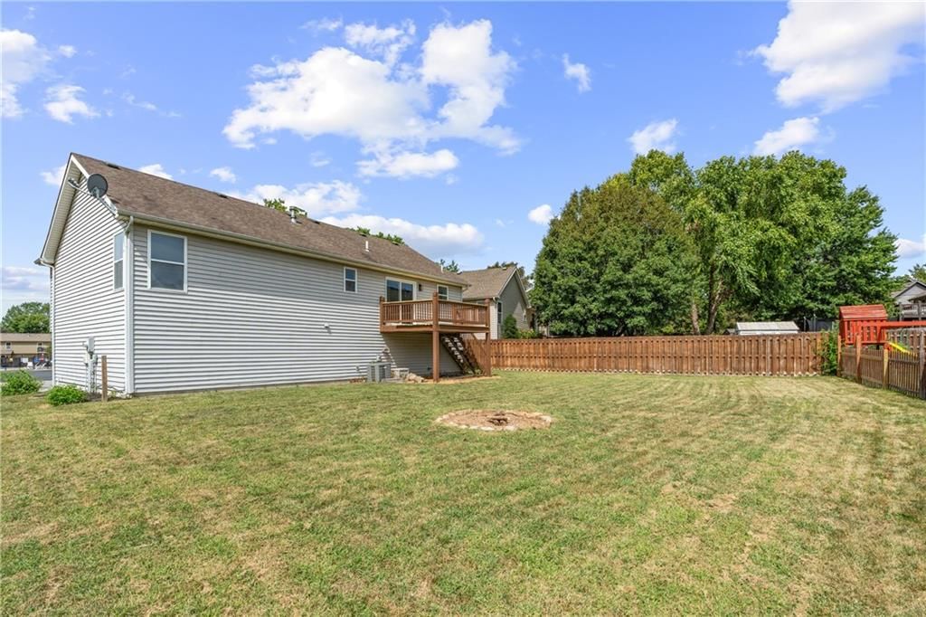 12337 S Clinton Street — photo 43