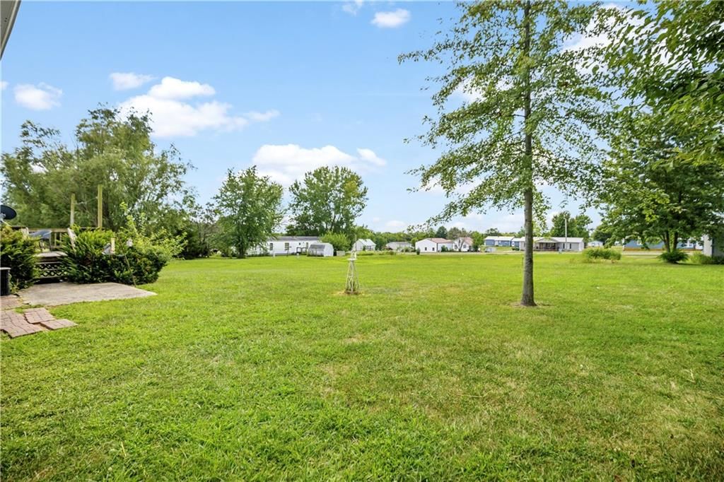 Photo 15 of 17 - 215 2nd Avenue