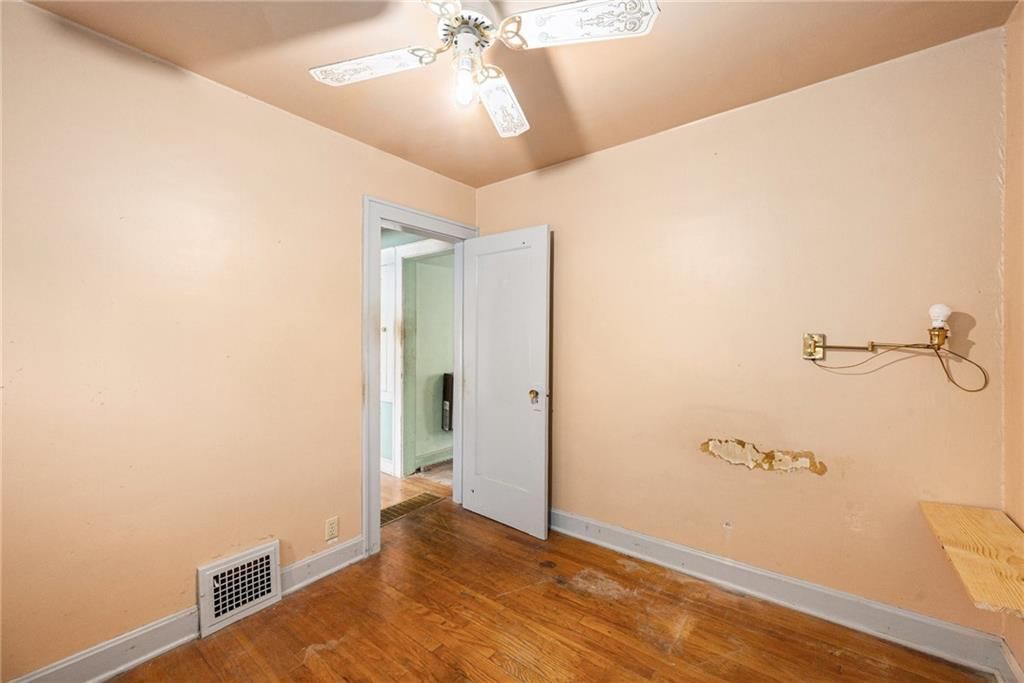 Photo 16 of 19 - 2053 N 32nd Street