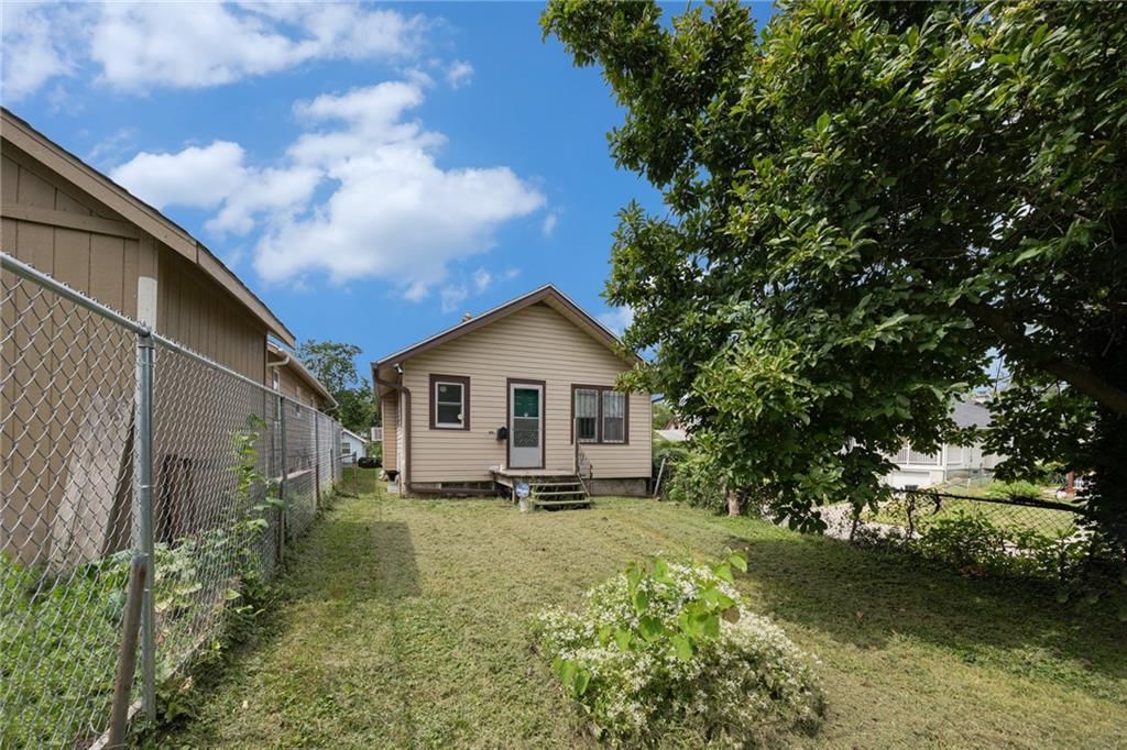 Photo 18 of 19 - 2053 N 32nd Street