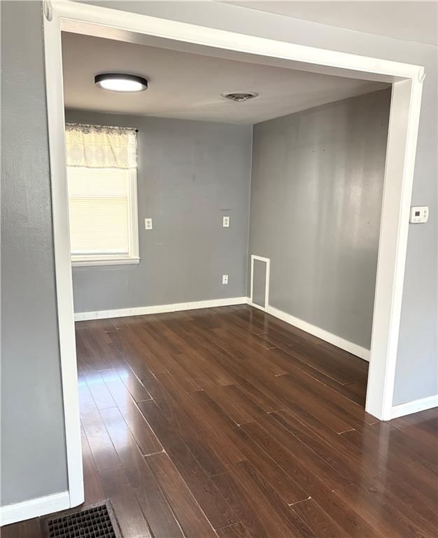 480 Fieldcrest Drive — photo 4