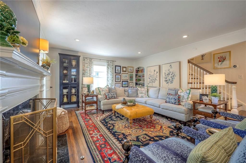 Photo 11 of 40 - 409 W 70th Street