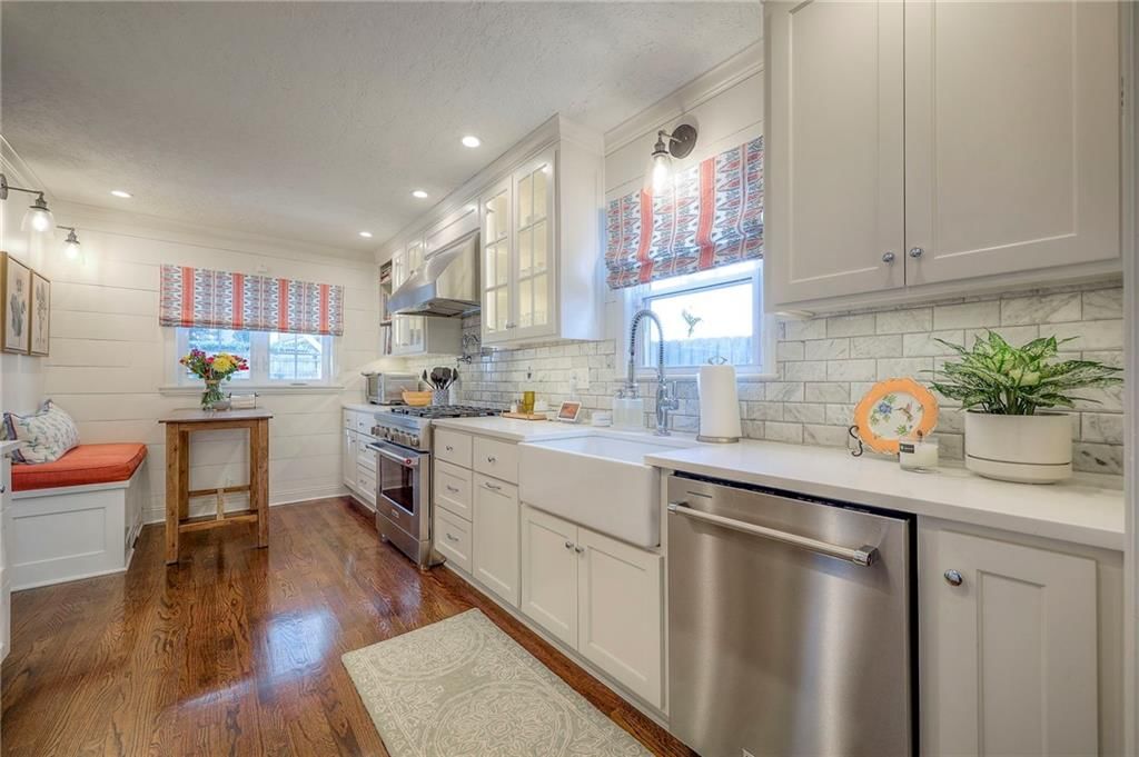 Photo 14 of 40 - 409 W 70th Street