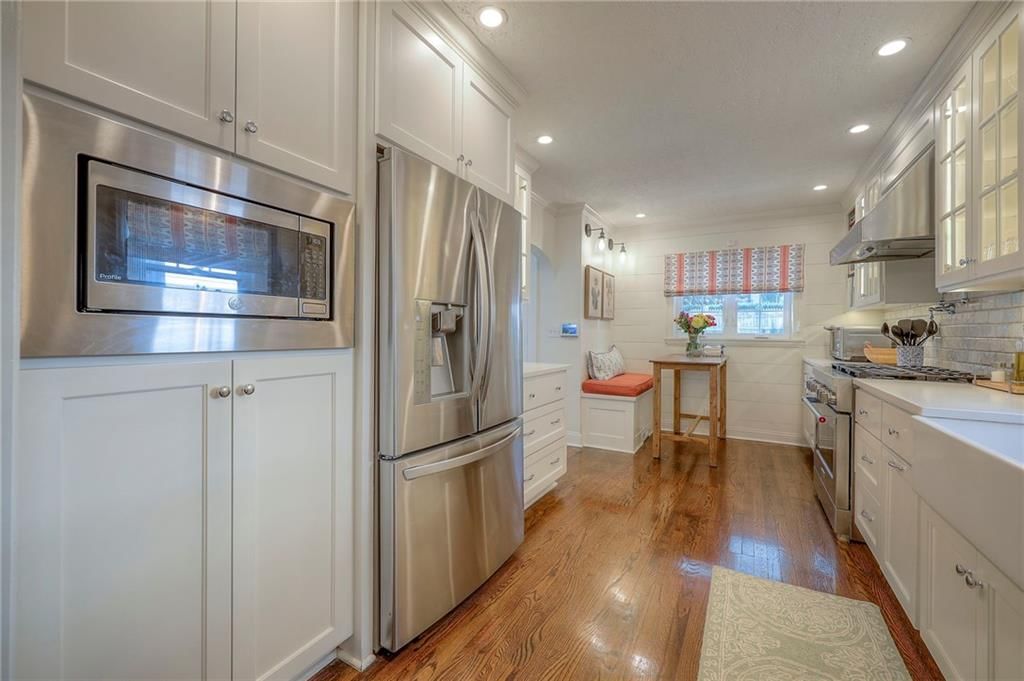 Photo 15 of 40 - 409 W 70th Street