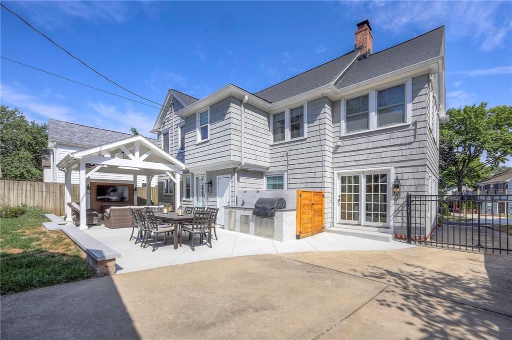Photo 36 of 40 - 409 W 70th Street