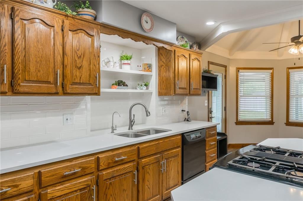 1300 BELL Circle — photo 15