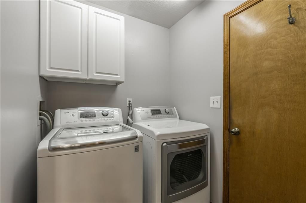 1300 BELL Circle — photo 18