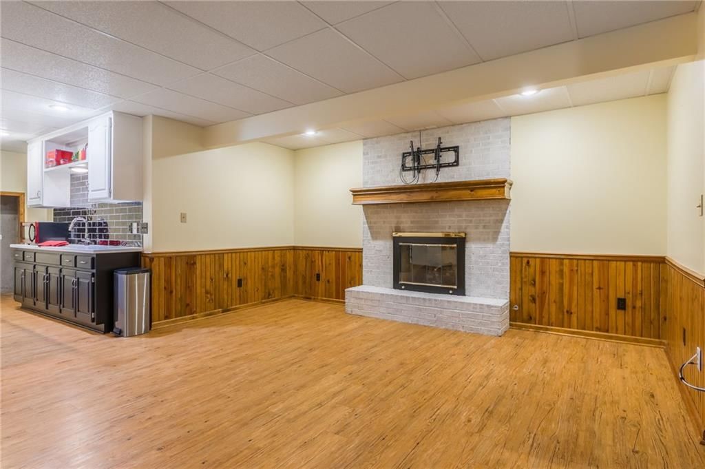 1300 BELL Circle — photo 32