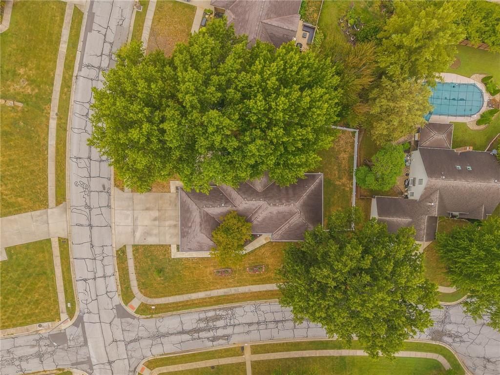 1300 BELL Circle — photo 49