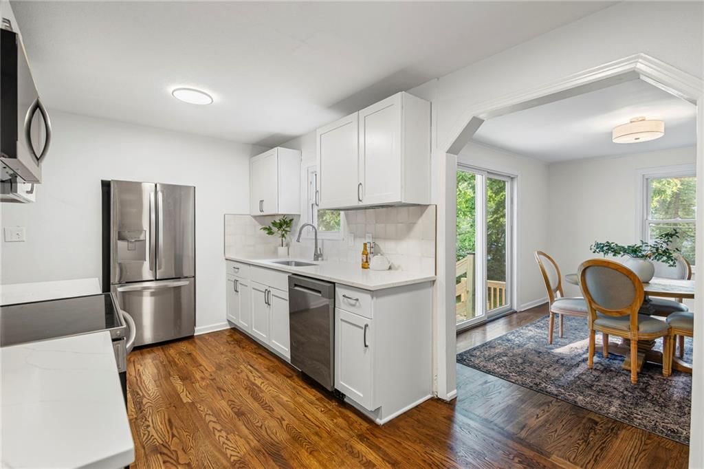 5431 Woodson Street — photo 8