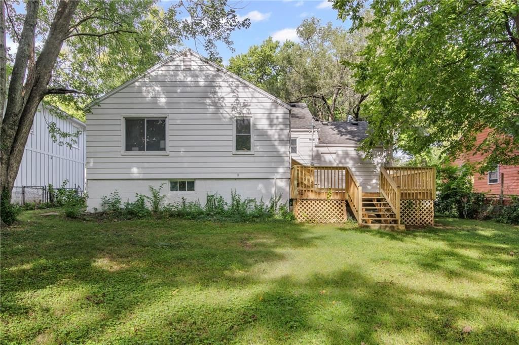 5431 Woodson Street — photo 31