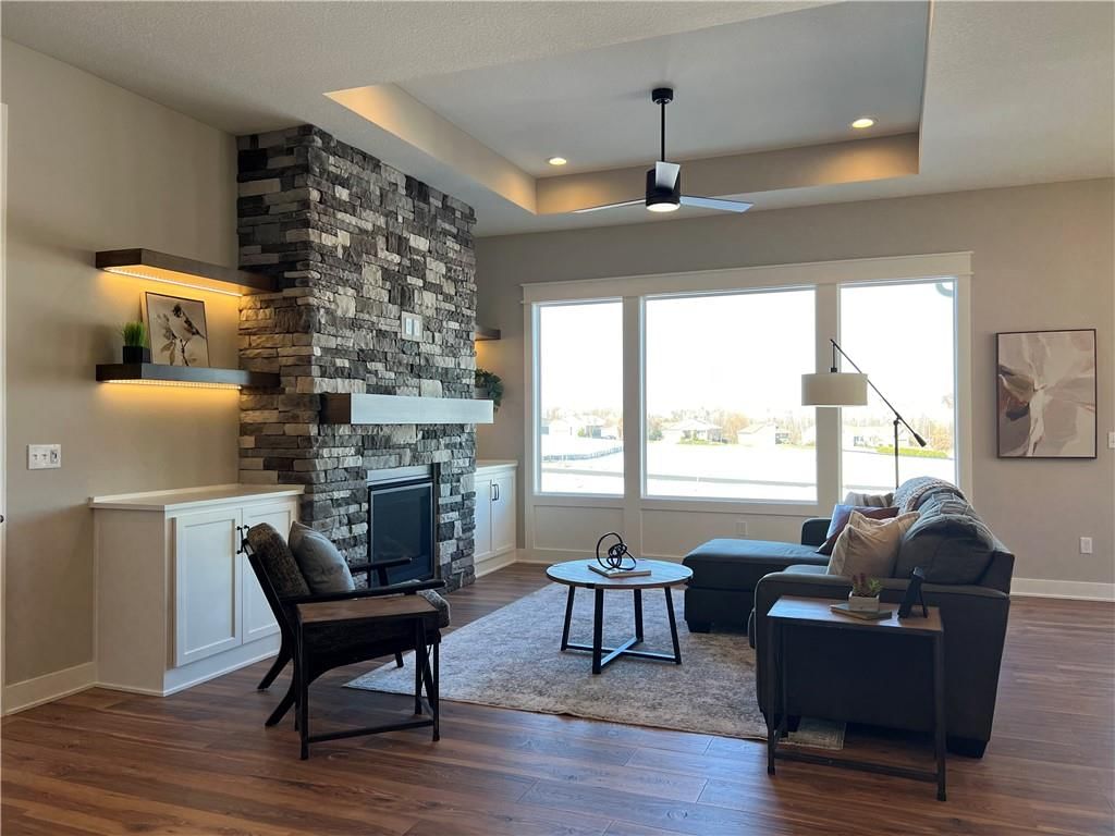 1132 SW Whitby Drive — photo 3