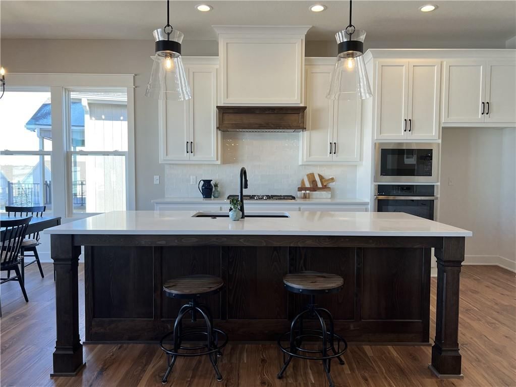 1132 SW Whitby Drive — photo 9