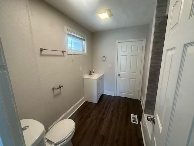 5702 forest Avenue — photo 11