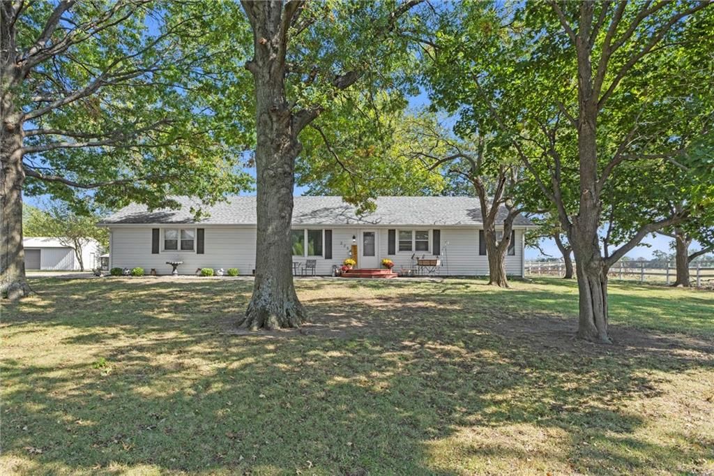 225 Megan Lane — photo 32
