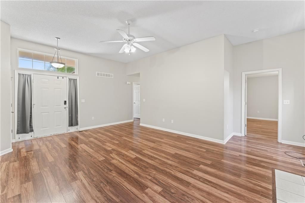 712 Sunset Drive — photo 7
